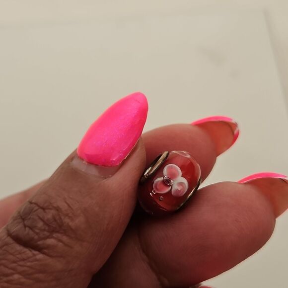 Murano Glass Bead Flower Charm Stamped 925 Burgandy/ White - Picture 16 of 16